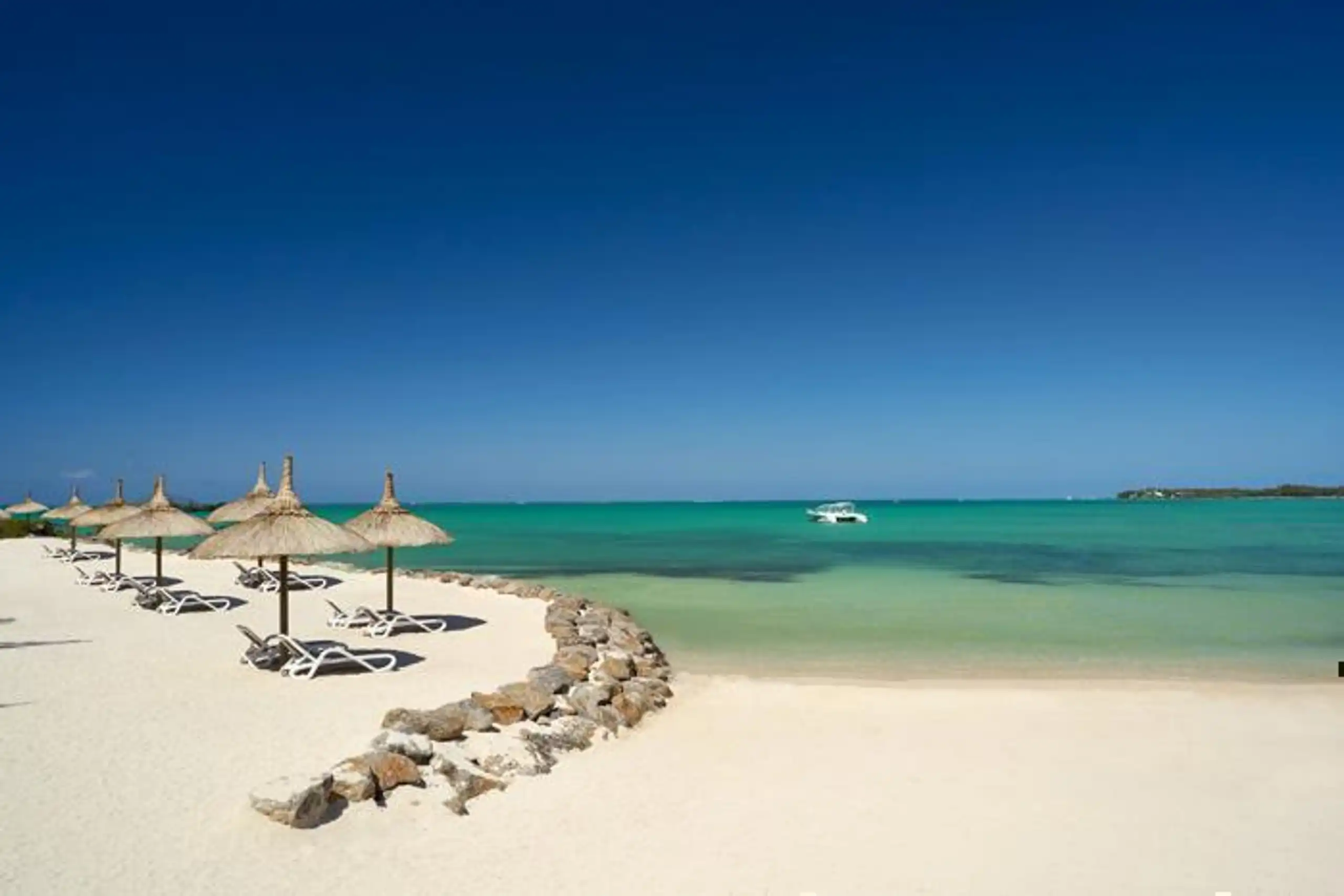  Lagoon Attitude (Adult Only) in IOI / Mauritius, image_2